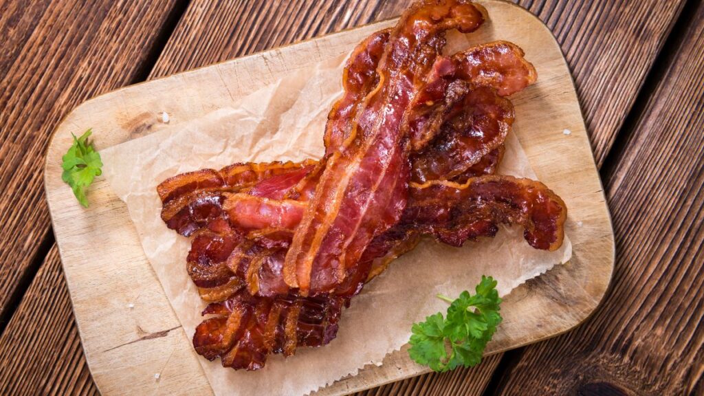 Is Bacon Bad for IBS? (Expert Answer) NutritionCrown