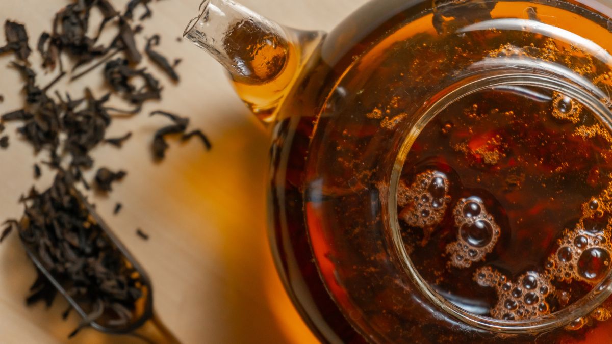 Is Black Tea Good for Hypothyroidism? (Expert Answer)