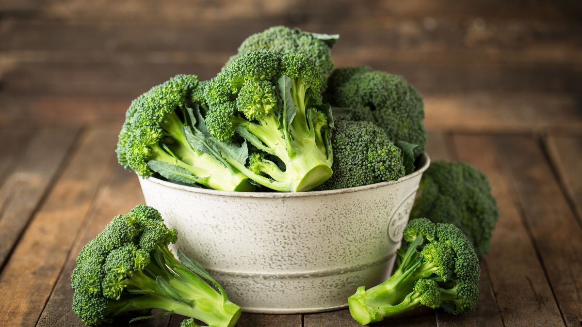 Is Broccoli Good for Hypothyroidism? (Expert Answer)