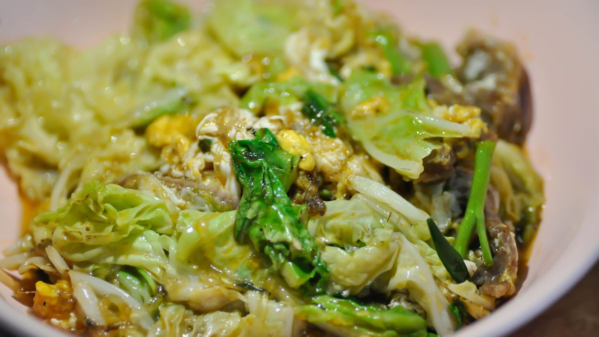 Can We Eat Cabbage and Egg Together? (Expert Answer)