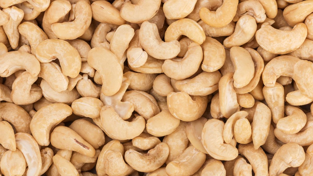 Is Cashew Nuts Good for Hemorrhoids? (Expert Answer)