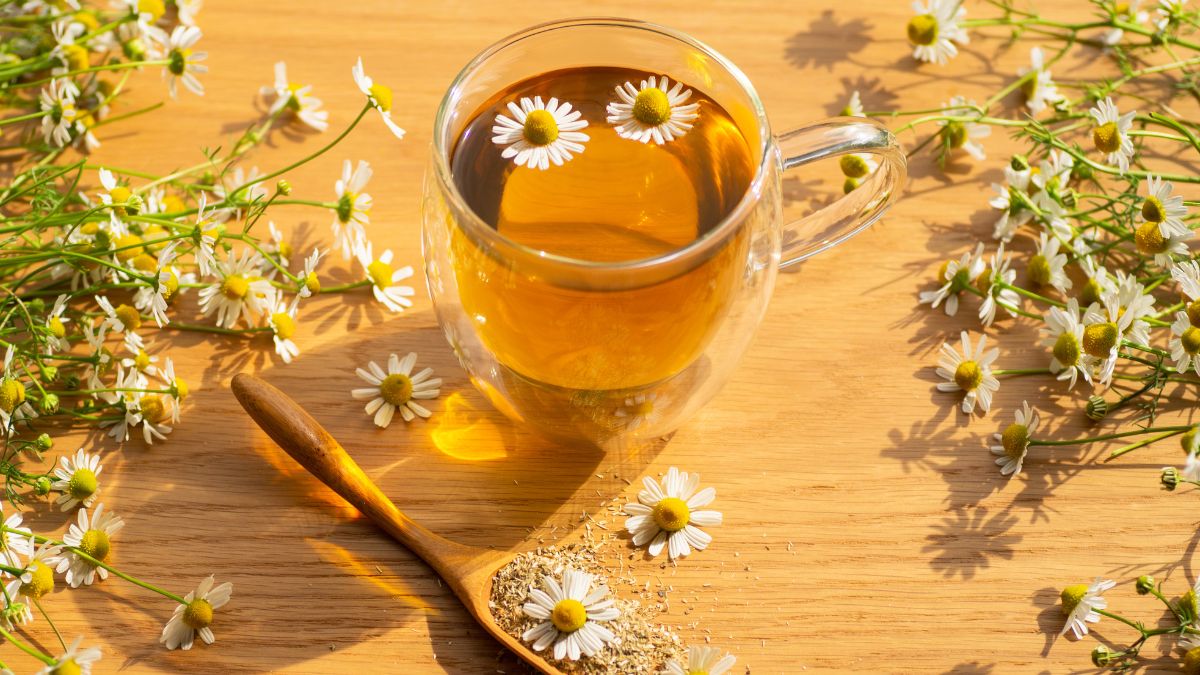 Is Chamomile Tea Good for Hyperthyroidism? (Expert Answer)