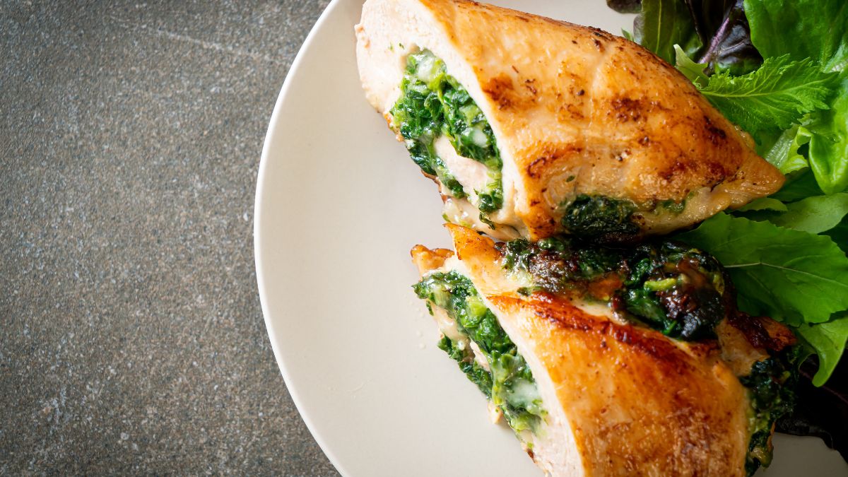 Can We Eat Chicken and Spinach Together? (Expert Answer)