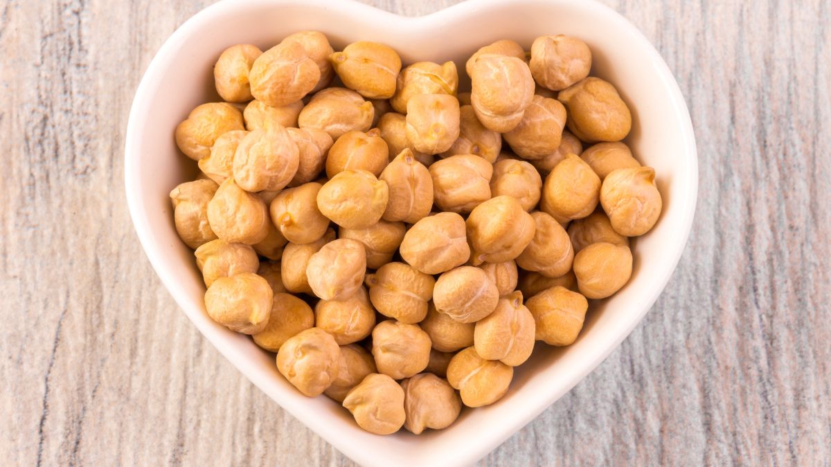 Are Chickpeas Good for Muscle Building? (Expert Answer)