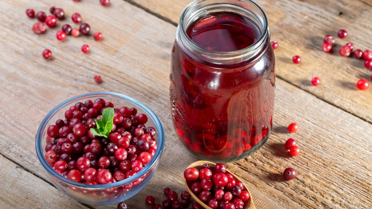 Is Cranberry Juice Keto Friendly? (Expert Answer)