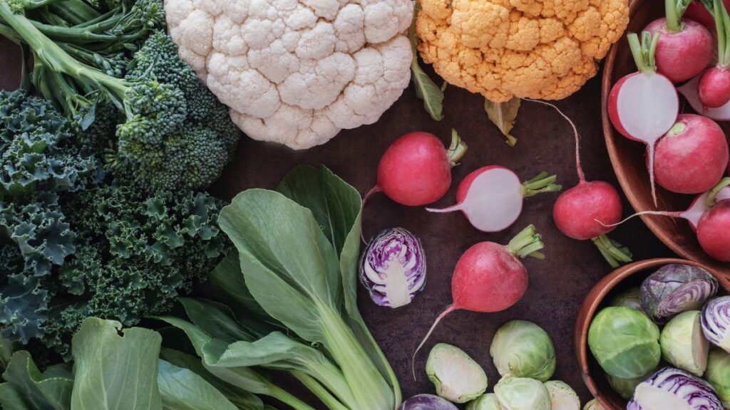 Are Cruciferous Vegetables Good for Hyperthyroidism? (Expert Answer)