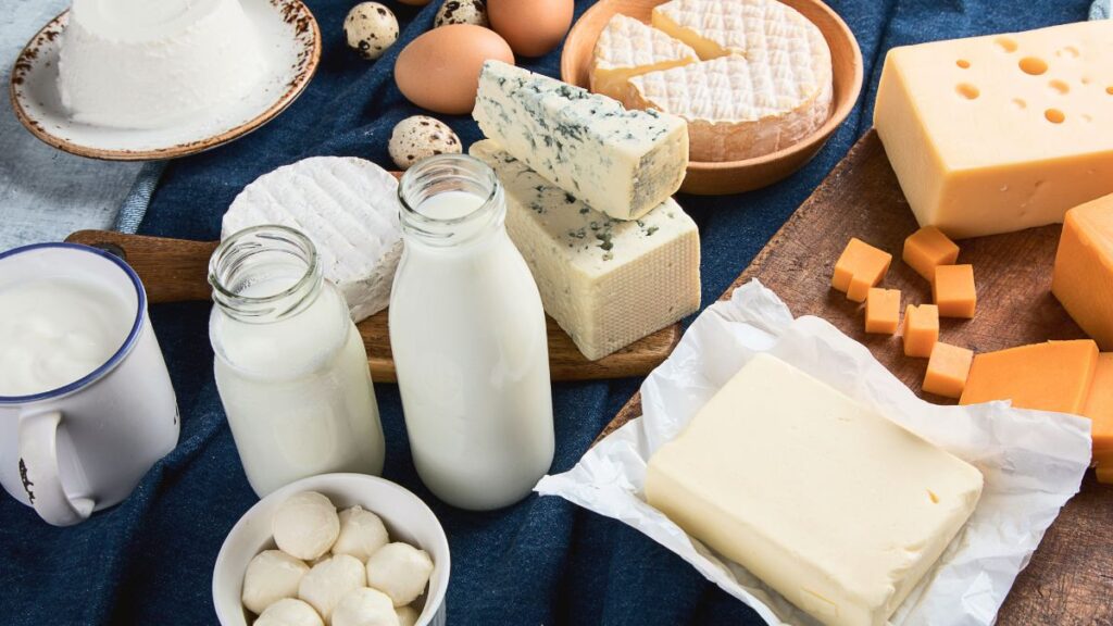 Is Dairy Bad for Hypothyroidism? (Expert Answer)