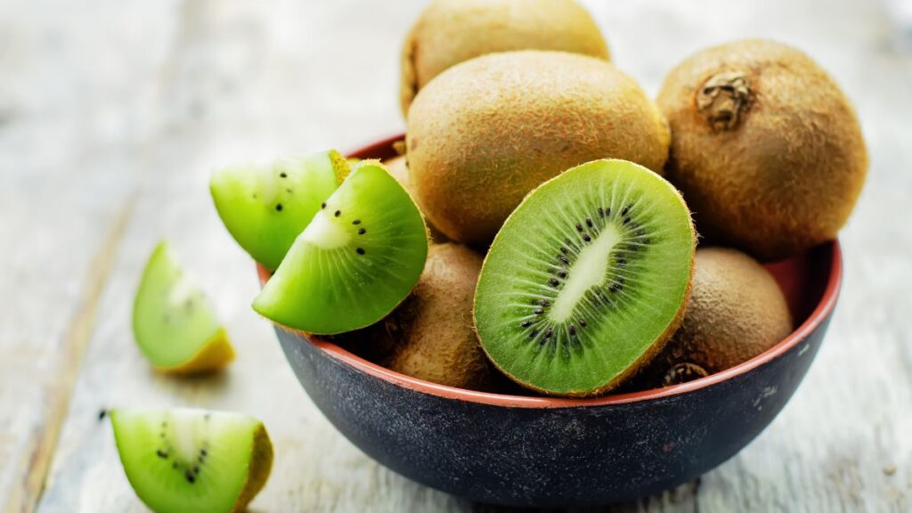 Is Kiwi Fruit Acidic or Alkaline? (Expert Answer)