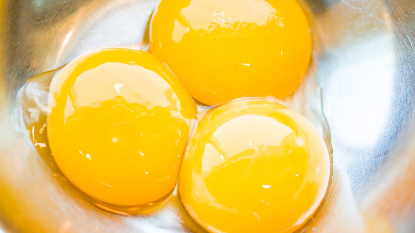 Is Egg Yolk Good for Hyperthyroidism? (Expert Answer)