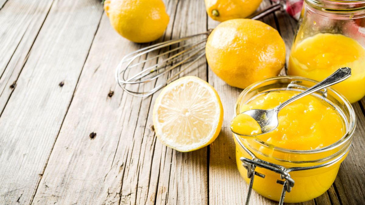 Can We Eat Curd and Lemon Together? (Expert Answer)