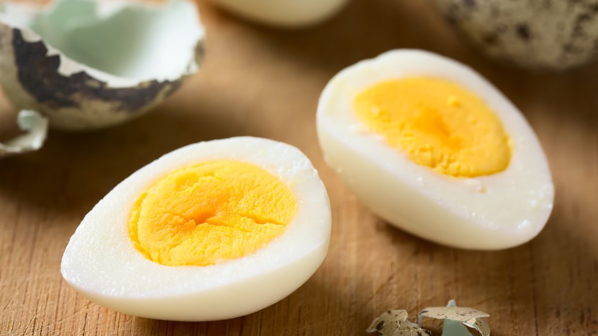 Are HardBoiled Eggs Good for Muscle Building? (Expert Answer)
