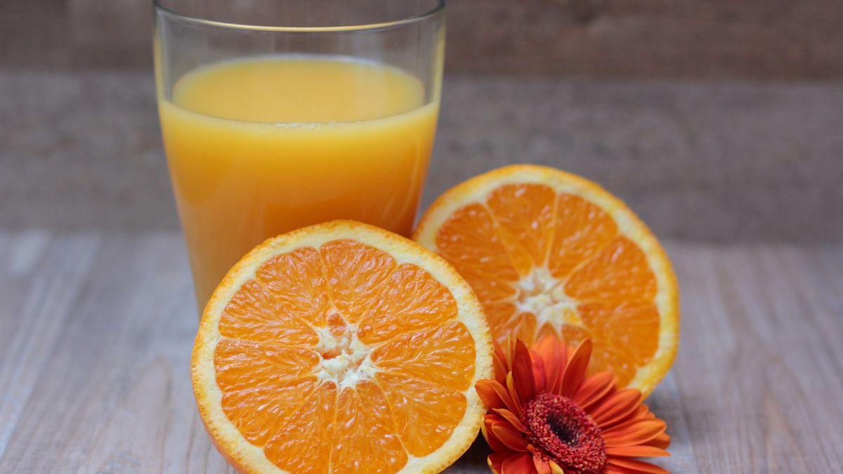 Is Orange Juice Good for Constipation? (Expert Answer)