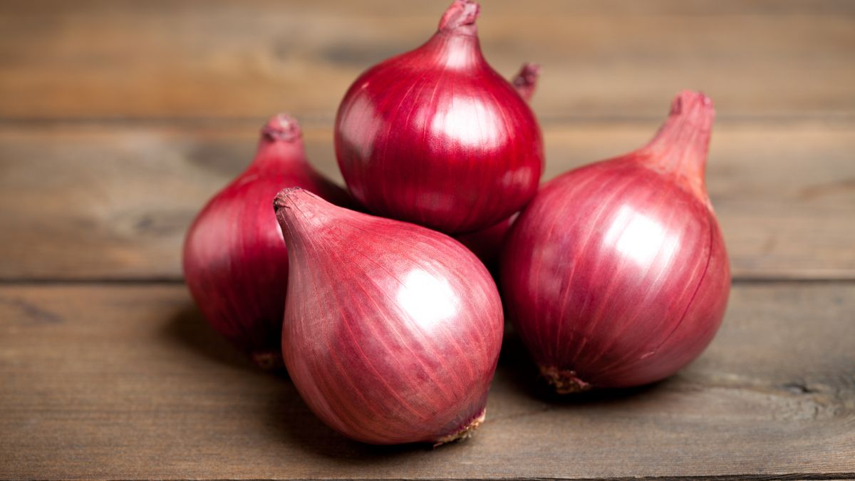 Why am I Craving Red Onions? (Expert Answer)