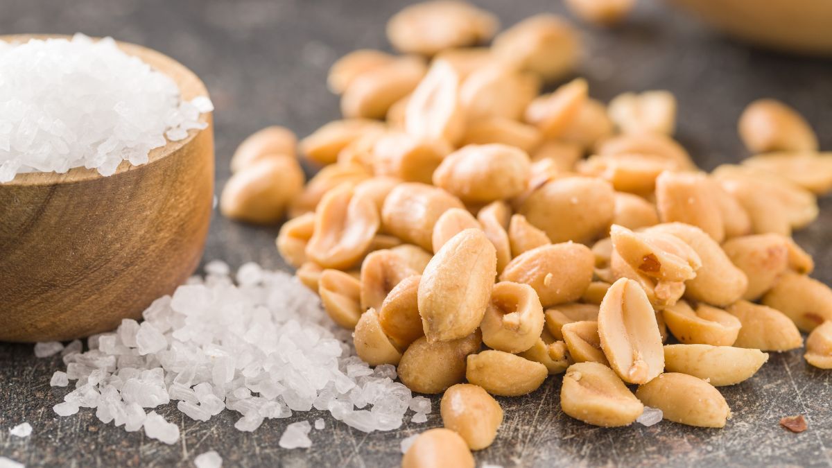 Is Salted Peanuts Good for High Blood Pressure? (Expert Answer)