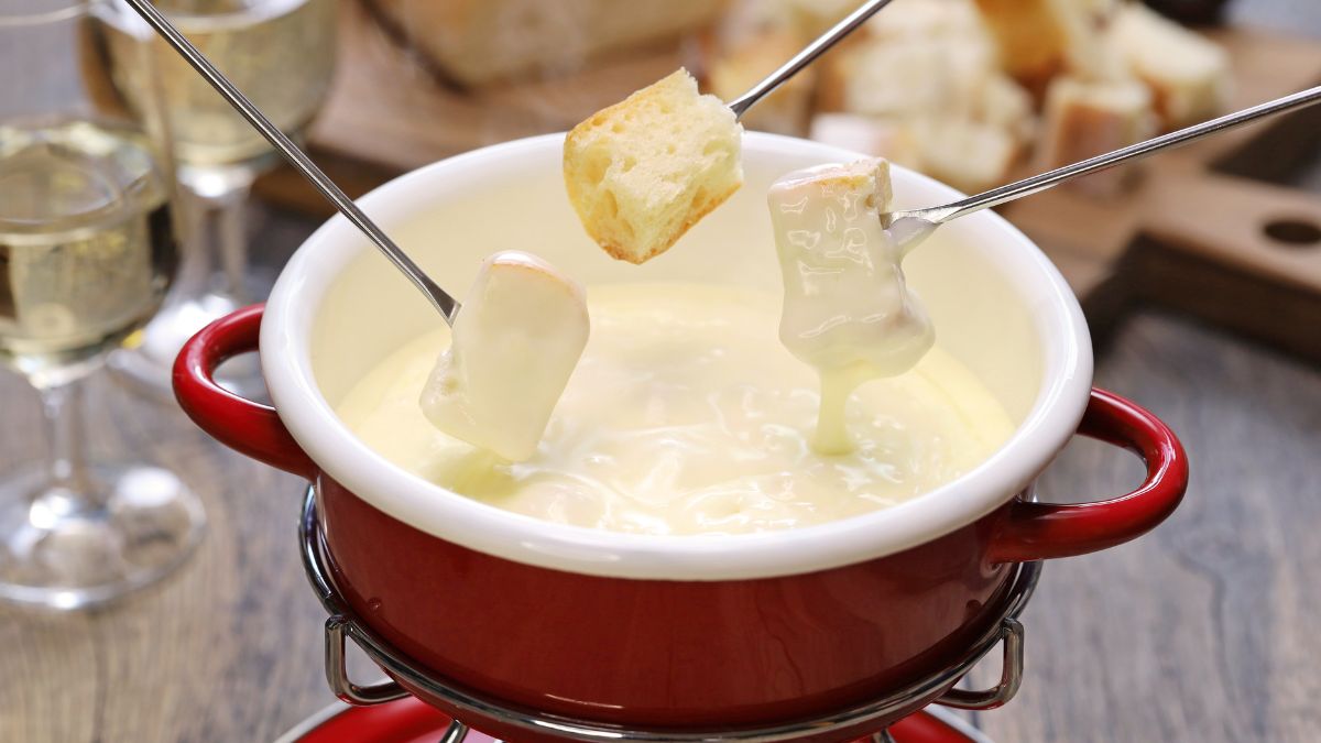 is-swiss-cheese-good-for-acid-reflux-expert-answer