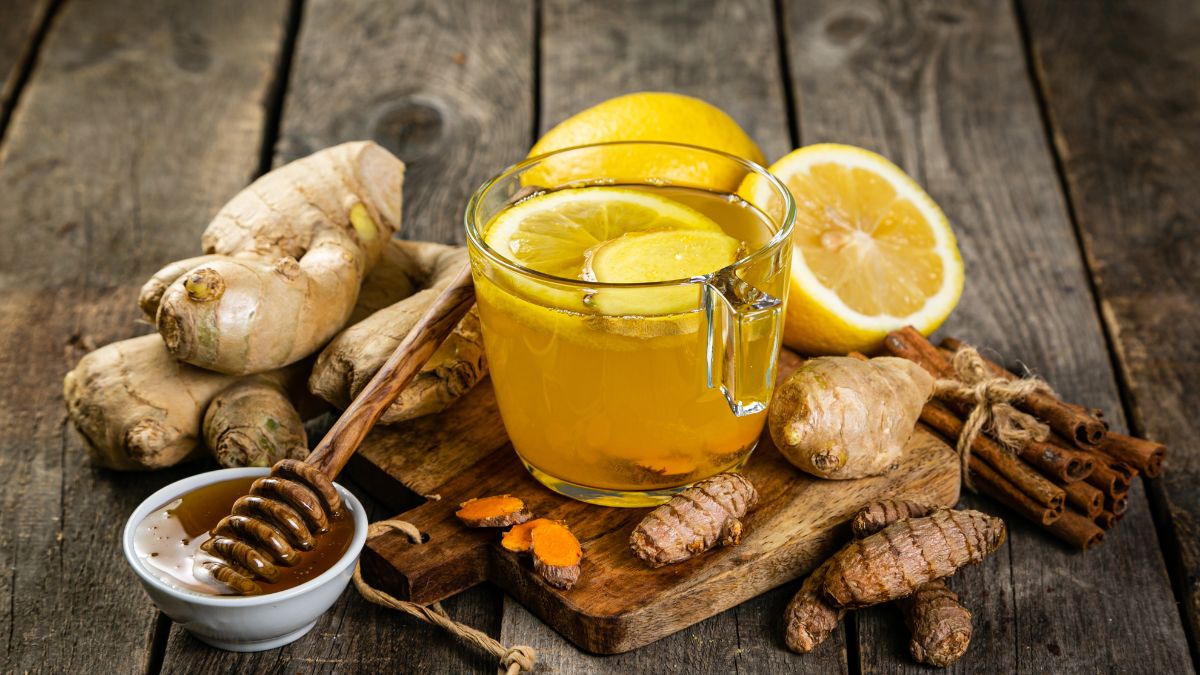 Is Turmeric Tea Good for Hyperthyroidism? (Expert Answer)