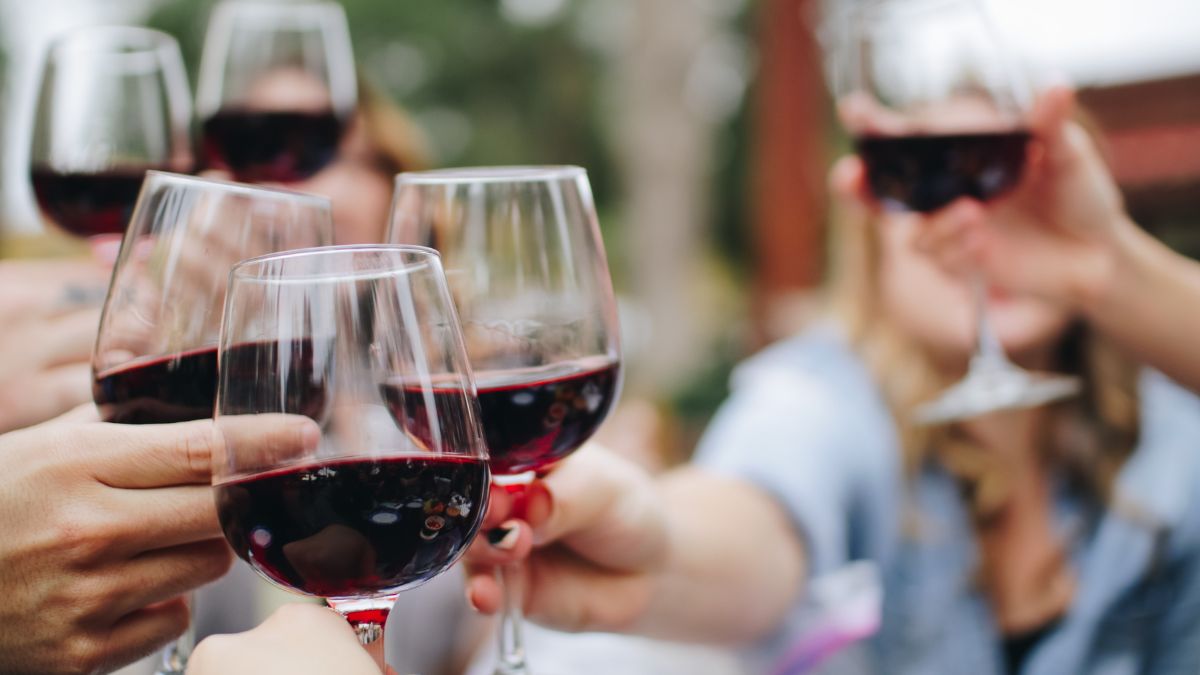 Is Wine Good for Anemia? (Expert Answer)